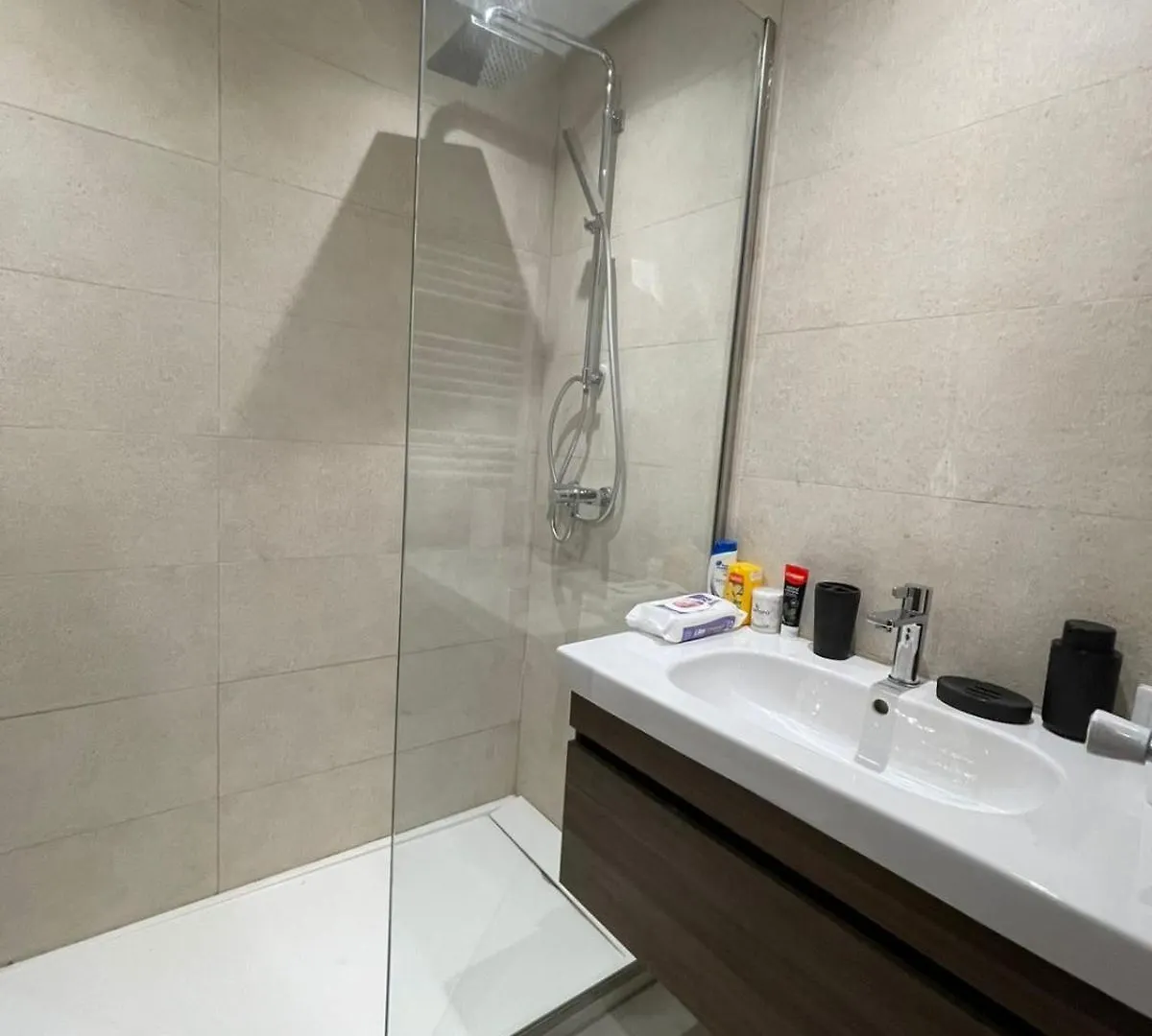 Cosy & Luxury Home 튀니스 0*,